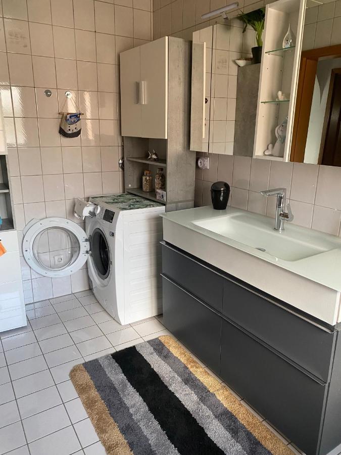 Moderne Ferienwohnung Neckarschleife Mit Klimaanlage Kirchheim am Neckar Luaran gambar